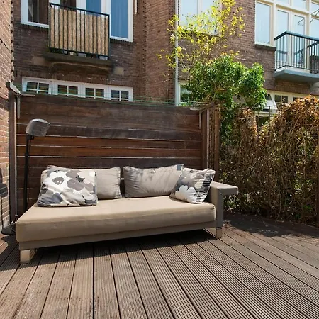 公寓 Spacious Familyhouse With Garden In Zuid