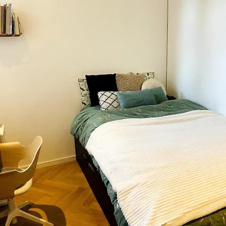 Spacious Familyhouse With Garden In Zuid *